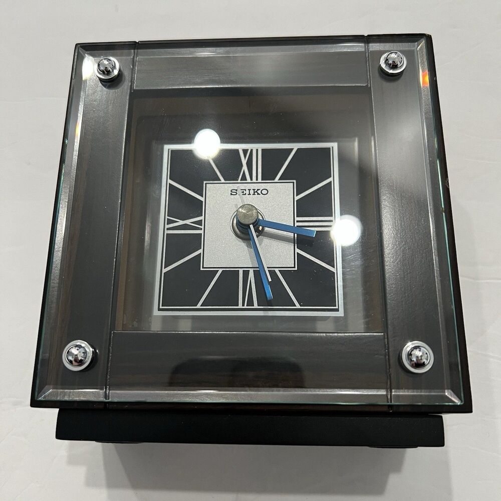 SEIKO ANALOG BLACK DIAL SQUARE FACE BROWN WOOD CLOCK QXG126BL Works Tested